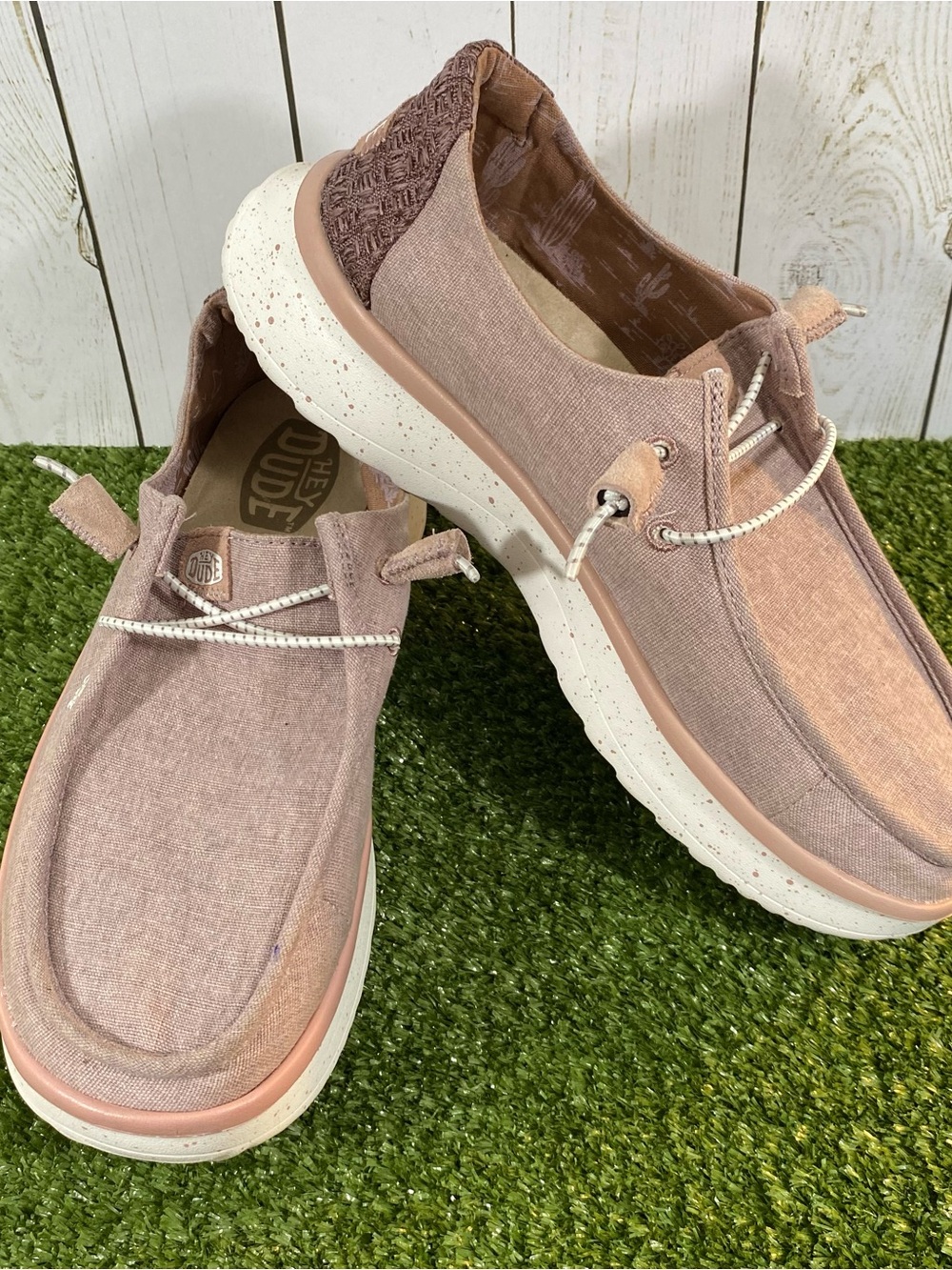 Hey Dude Wendy Peak Chambray Platform Shoes Women Size 10 Mauve Slip On Comfort - Picture 3 of 16